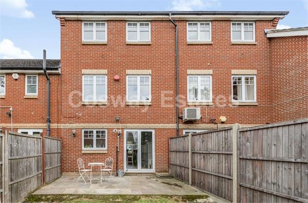 Magnolia Gardens, EDGWARE